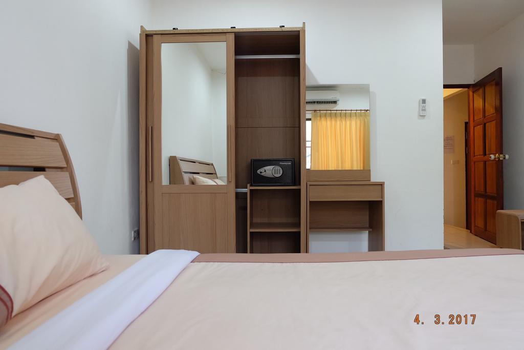 Piccolo Restaurant And Guest House Pattaya Luaran gambar